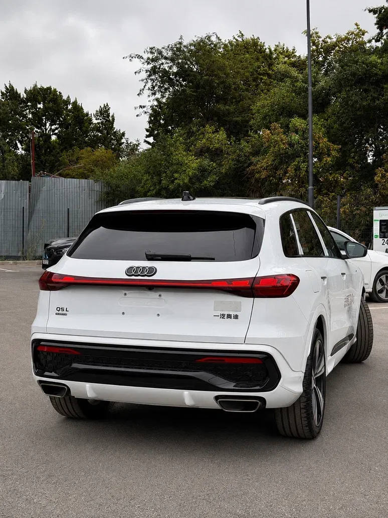 Audi Q5L 45 TFSI, 2026