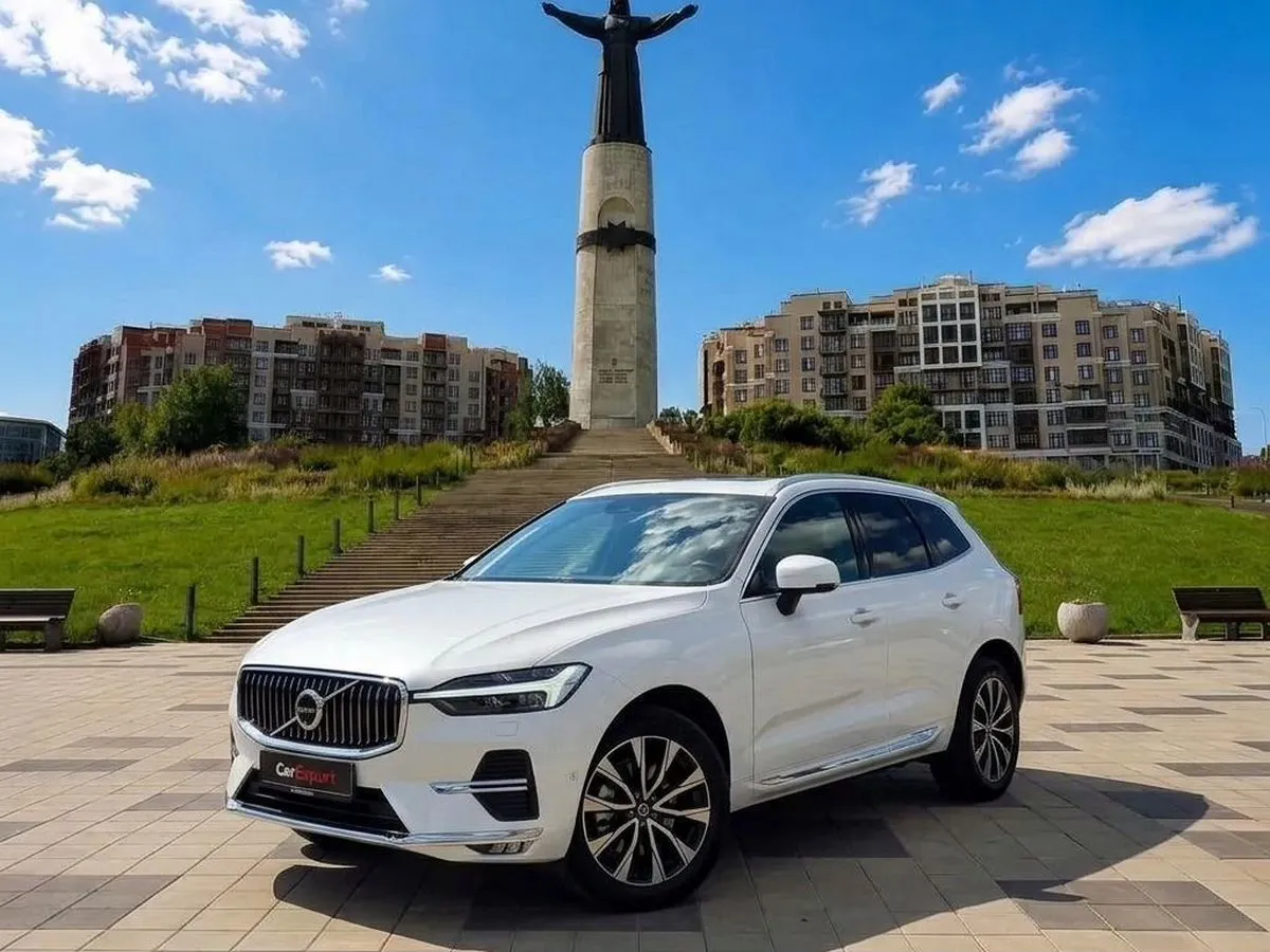 Volvo XC60, 2025