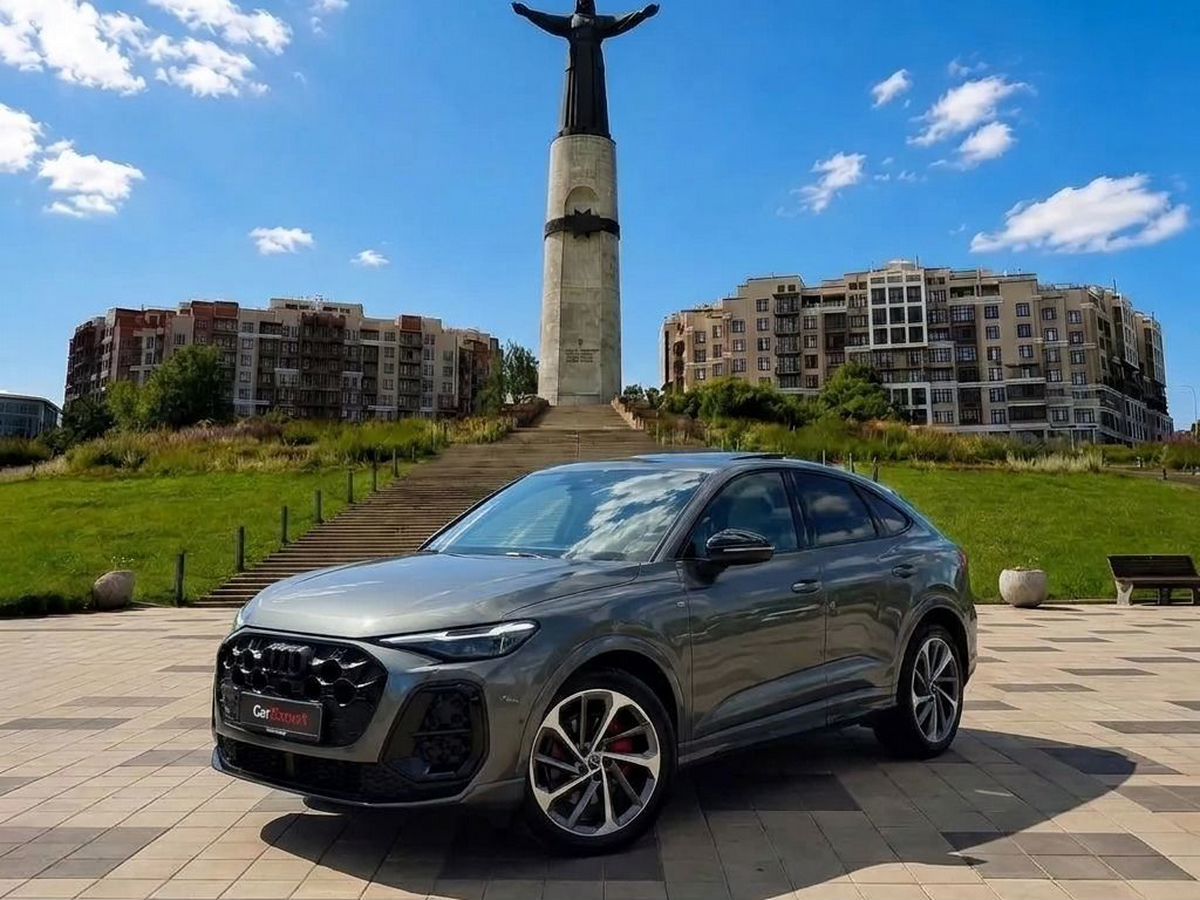 Audi Q5 Sportback, 2025