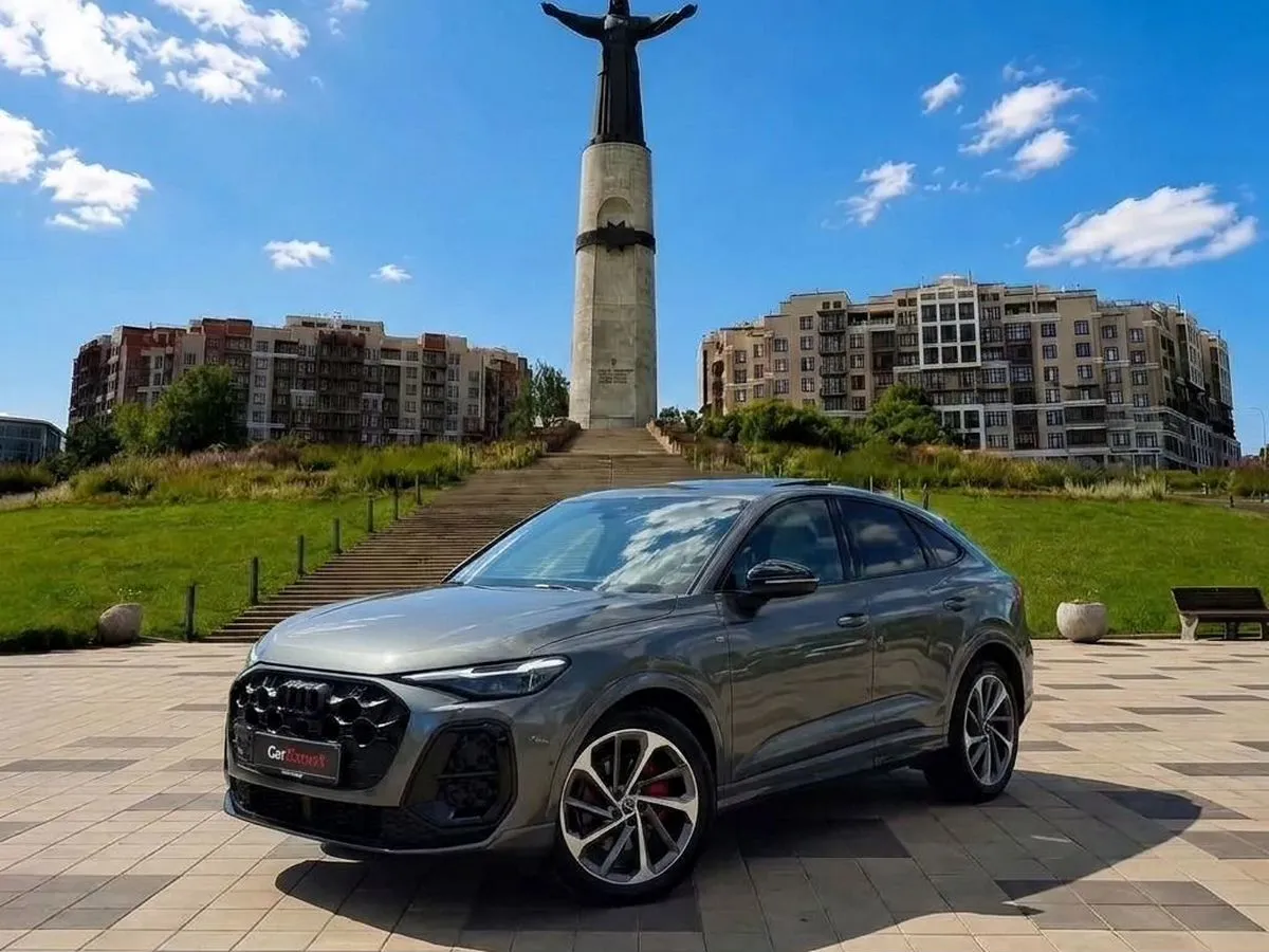 Audi Q5 Sportback, 2025